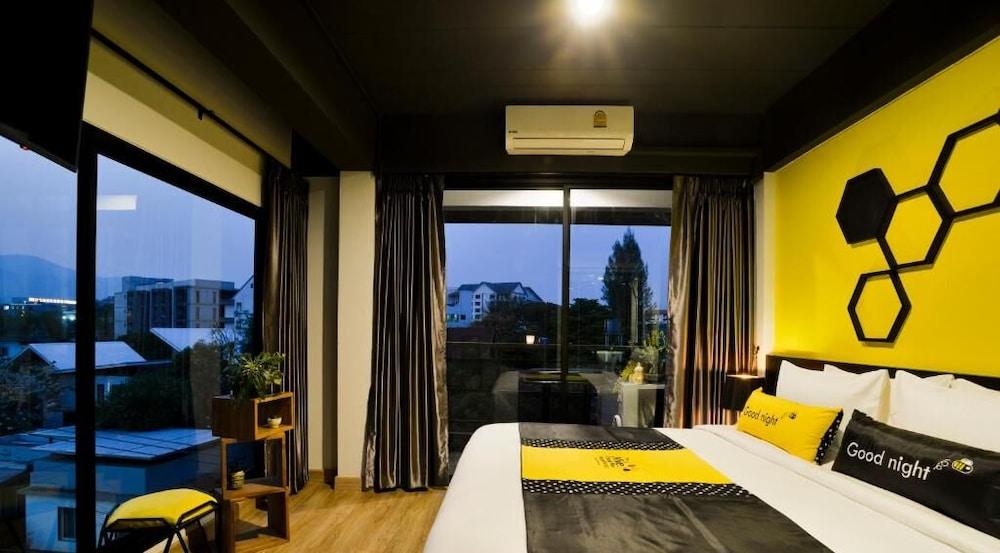 The Hive Chiang Mai Hotel Екстериор снимка