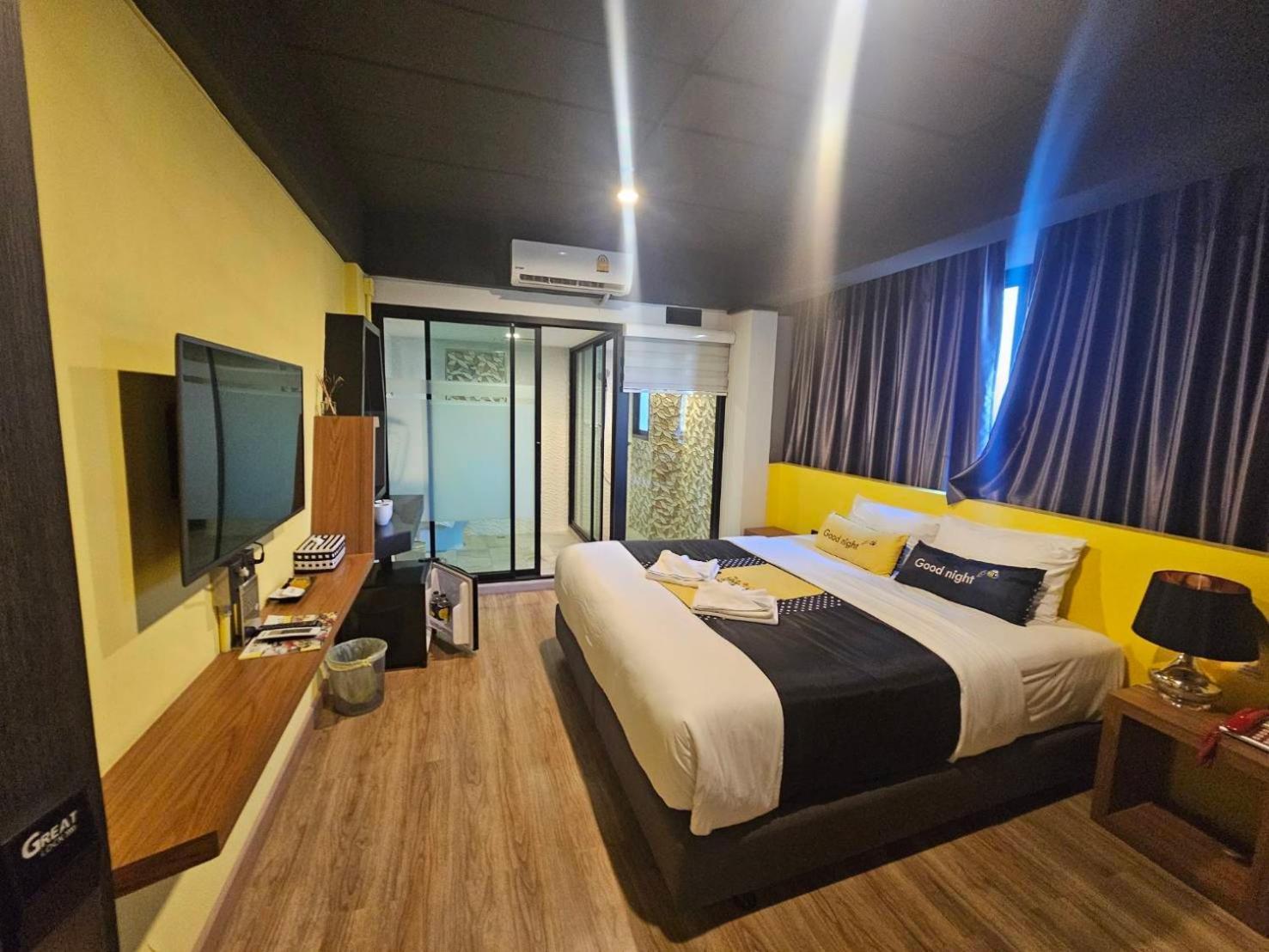The Hive Chiang Mai Hotel Екстериор снимка