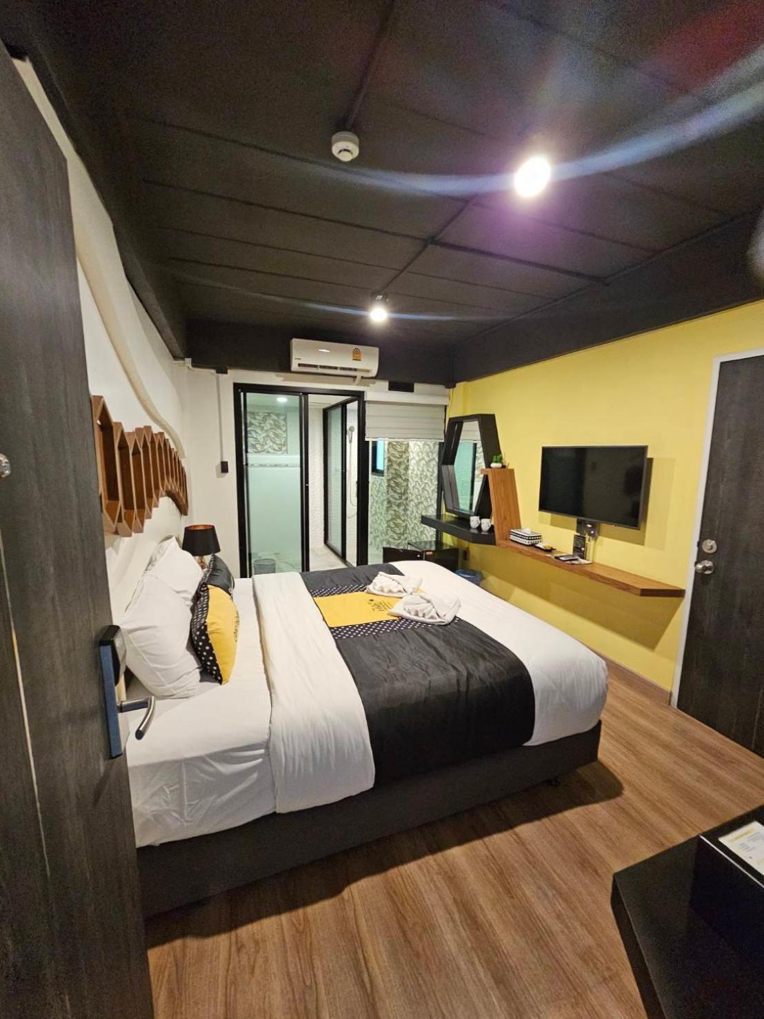 The Hive Chiang Mai Hotel Екстериор снимка