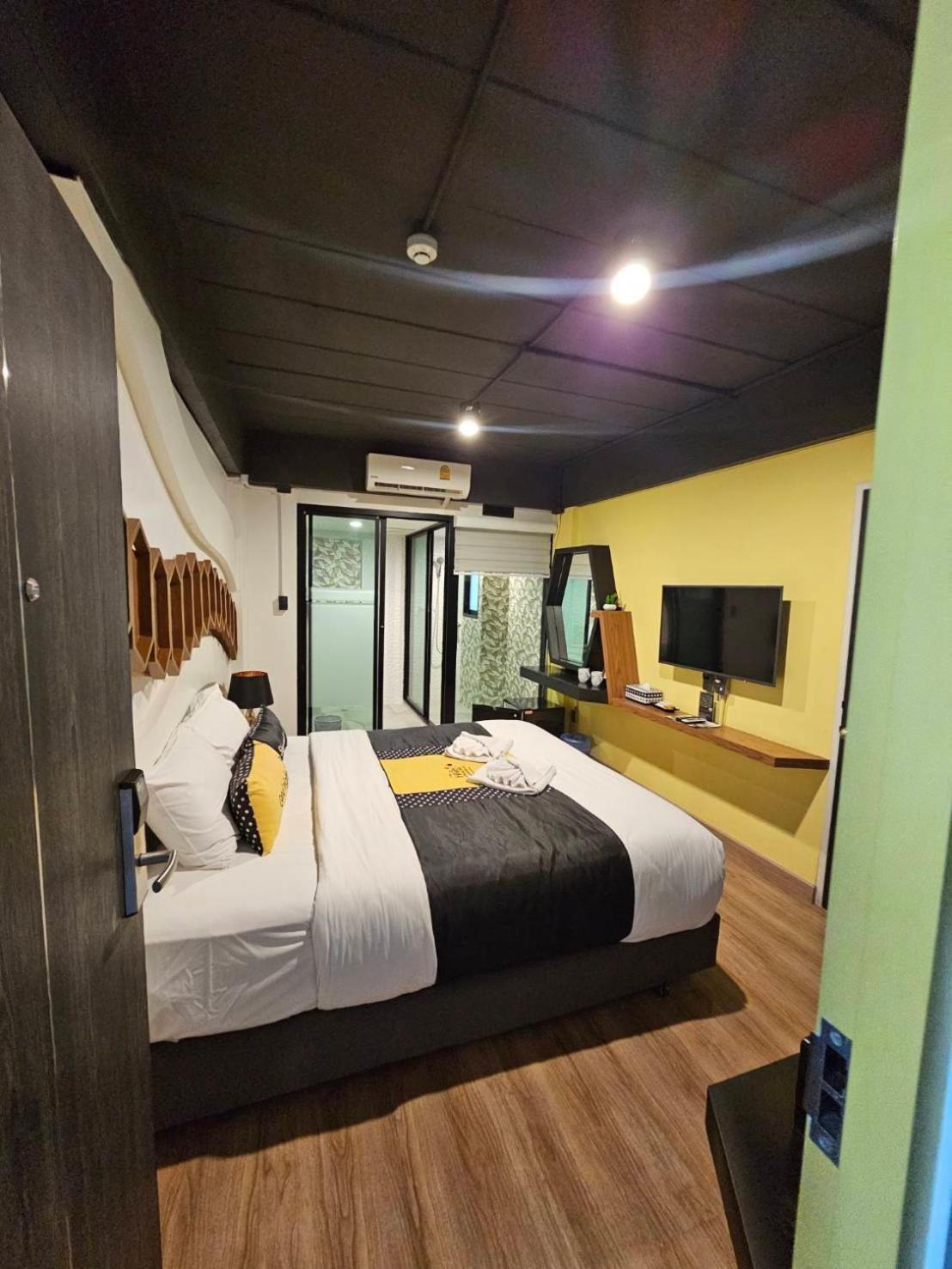 The Hive Chiang Mai Hotel Екстериор снимка