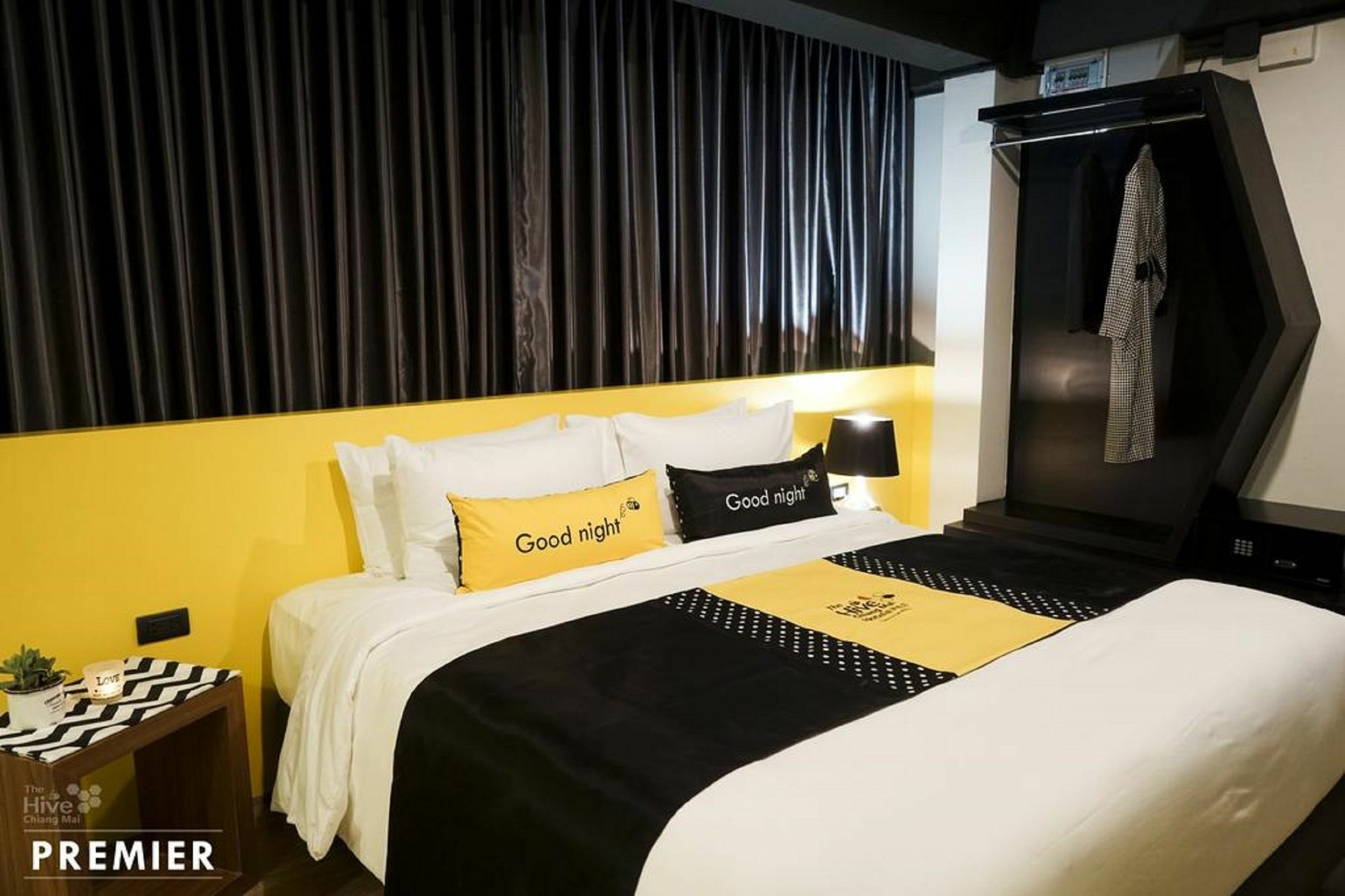 The Hive Chiang Mai Hotel Екстериор снимка