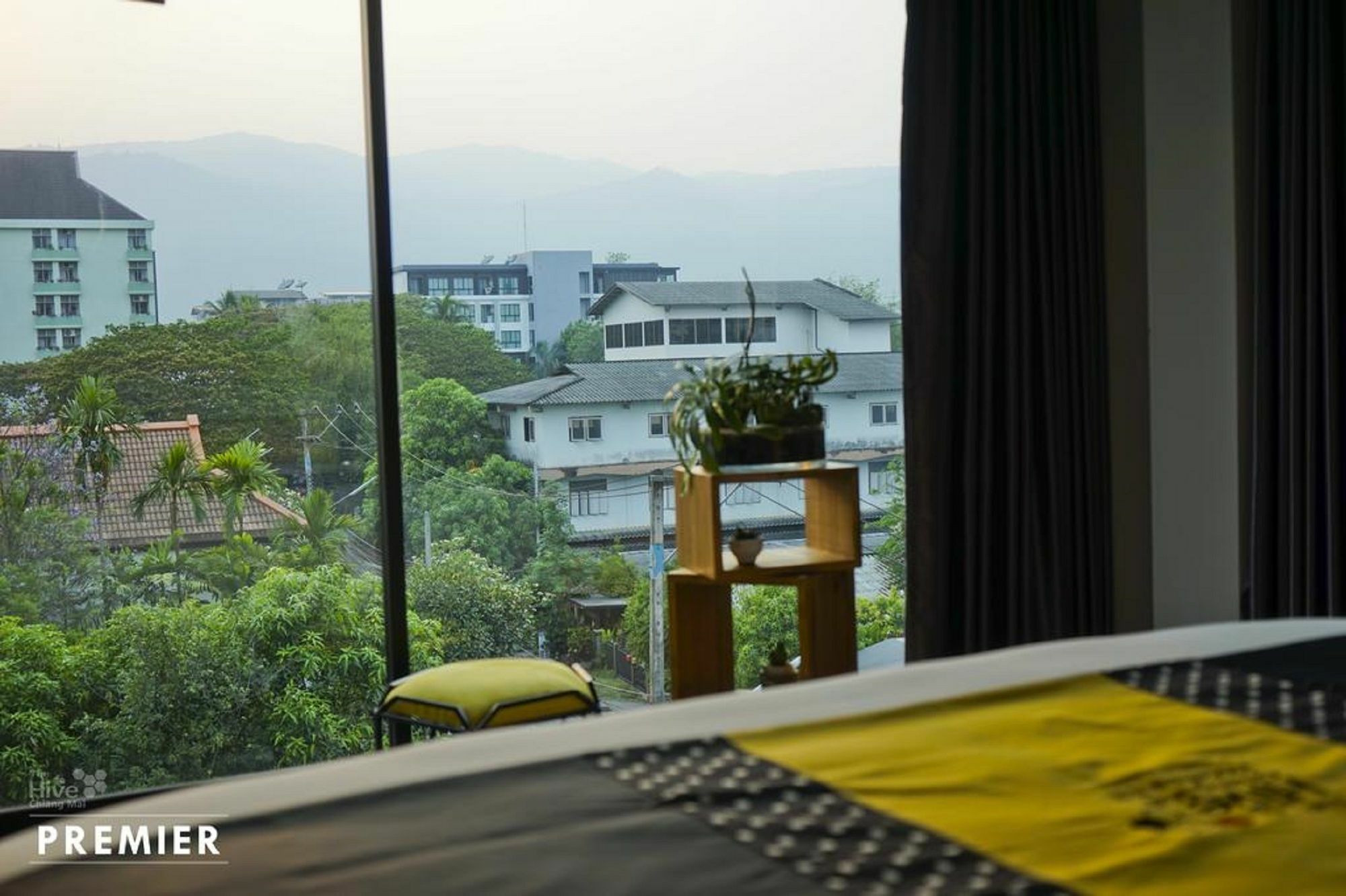 The Hive Chiang Mai Hotel Екстериор снимка